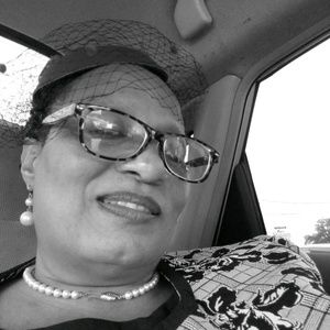 Meet your Posher, Cynthia